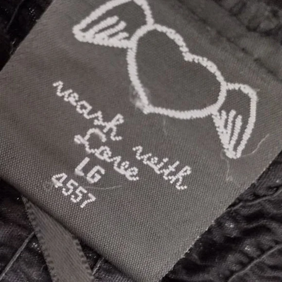 Hell Bunny | Black Polka Dot Red Trim Sweetheart Halter Fit & Flare Dress - Picture 12 of 14